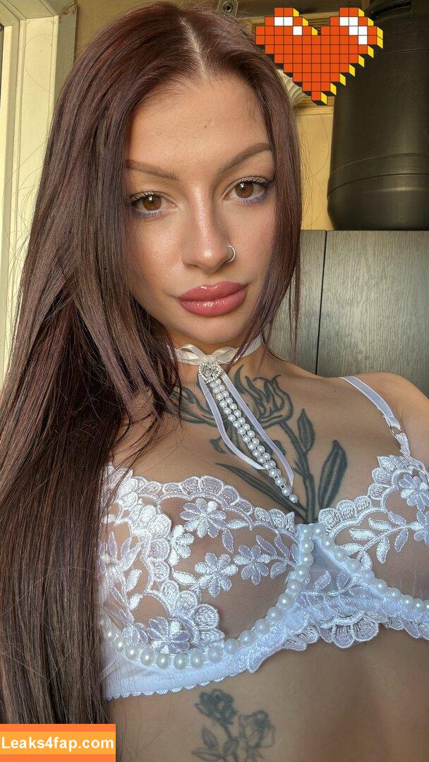 Markizzaaa / Lovely_skyler / Marta_kiiss leaked photo photo #0013