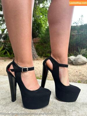 marriedandheelsof photo #0106