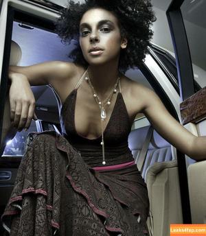 Marsha Thomason photo #0030