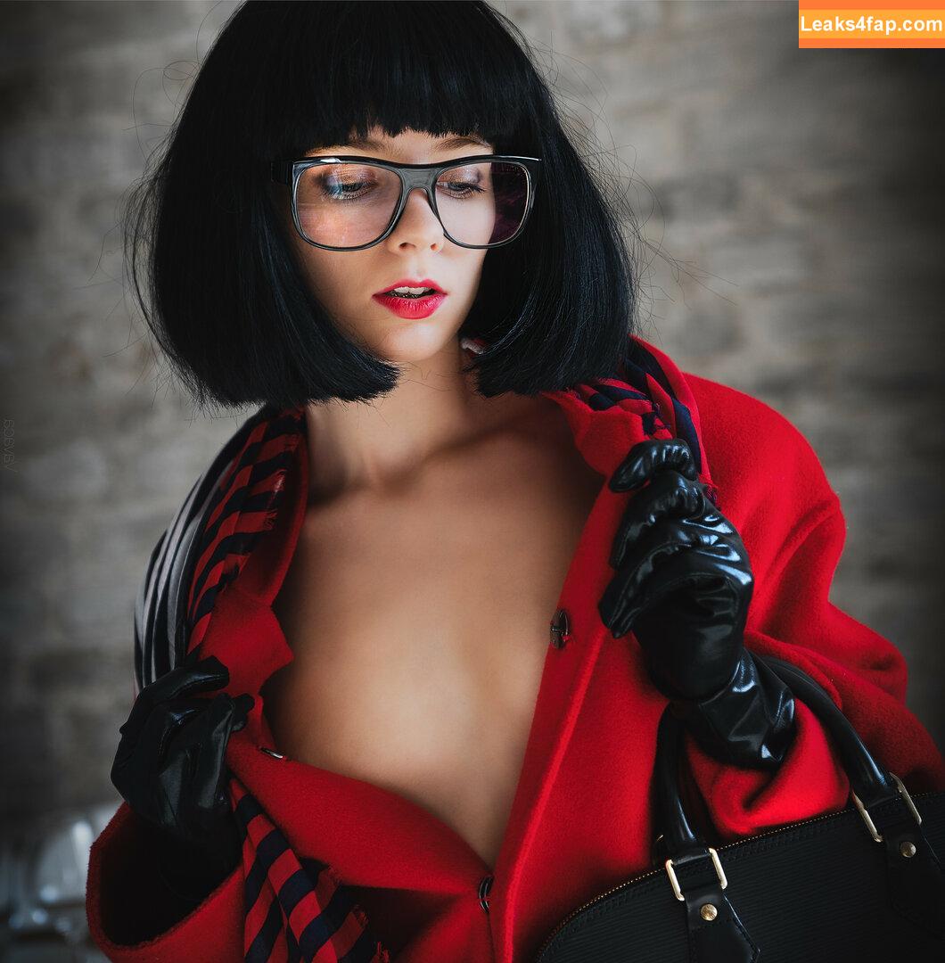 Marta Gromova / GromovaModel / Lilu / Lily Fleur / martagromova.magazine / marthagromova_model слитое фото фото #0278