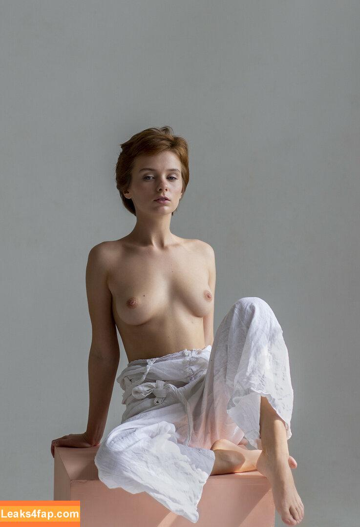 Marta Gromova / GromovaModel / Lilu / Lily Fleur / martagromova.magazine / marthagromova_model слитое фото фото #0317