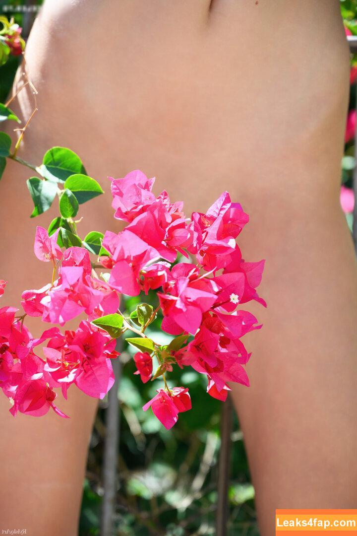 Marta Gromova / GromovaModel / Lilu / Lily Fleur / martagromova.magazine / marthagromova_model слитое фото фото #0983