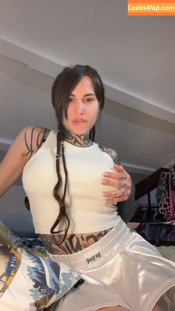 martamake / martamakeart leaked photo photo #0078