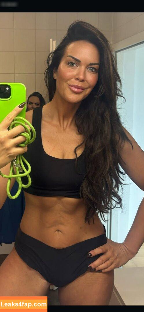 Martina Reuter / fantasticcora_vip / reuter_martina_official leaked photo photo #0175
