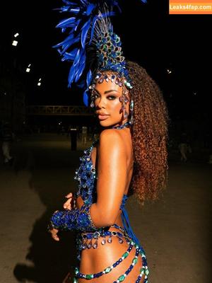 Marvvila photo #0155