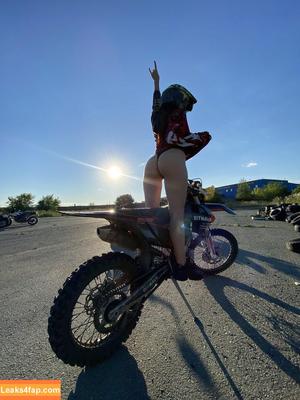 Mary Dylan photo #0041