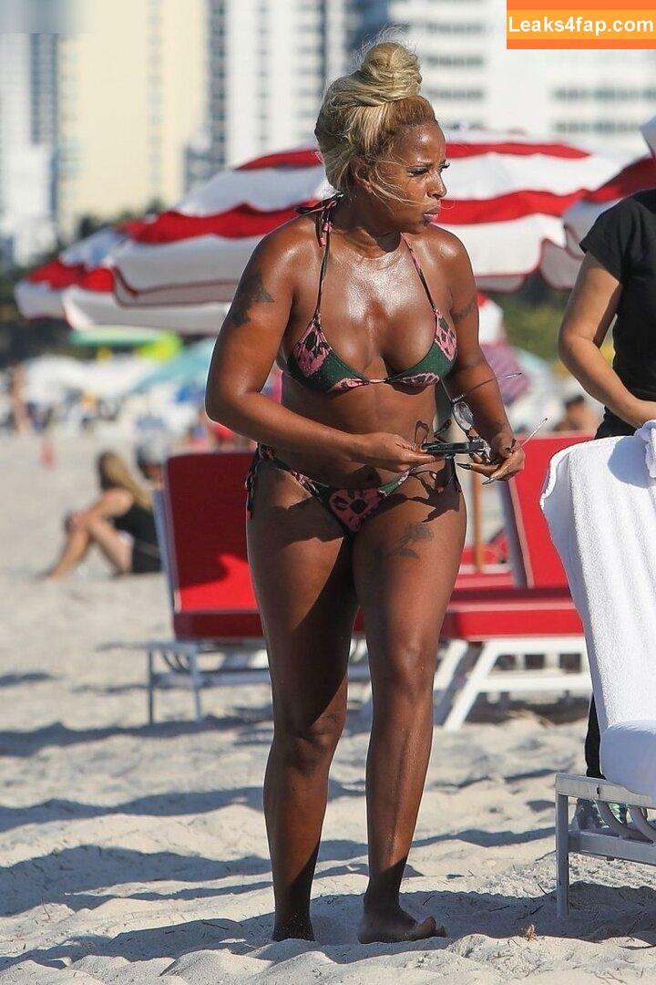 Mary J. Blige /  leaked photo photo #0021