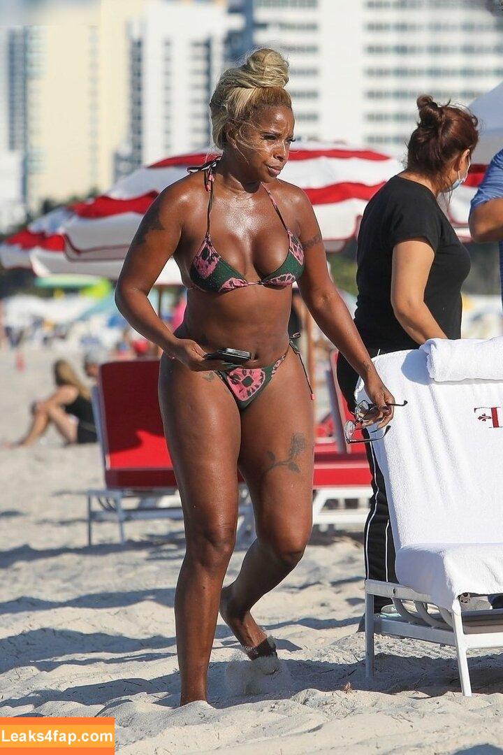 Mary J. Blige /  leaked photo photo #0024