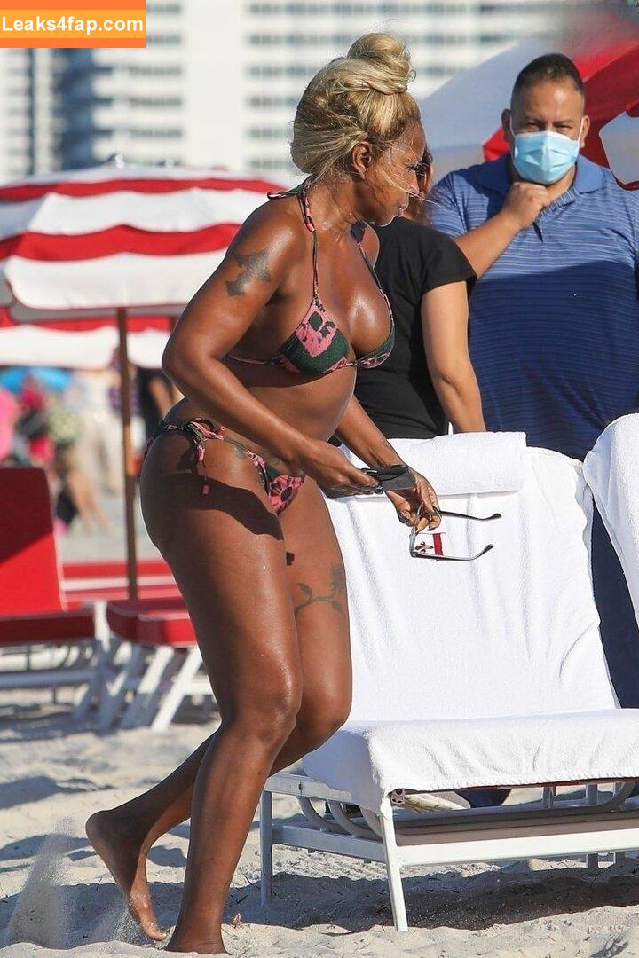 Mary J. Blige /  leaked photo photo #0025