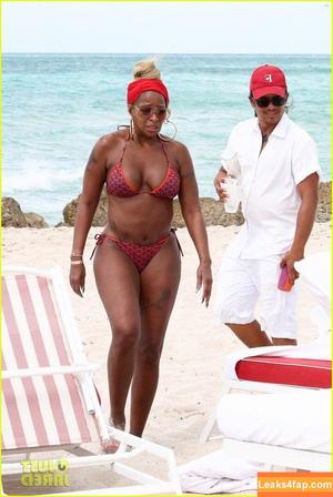 Mary J. Blige photo #0032