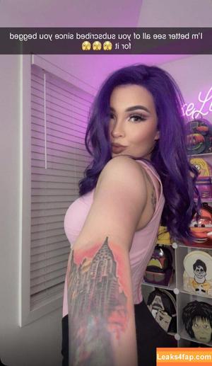 Mary Liven photo #0020