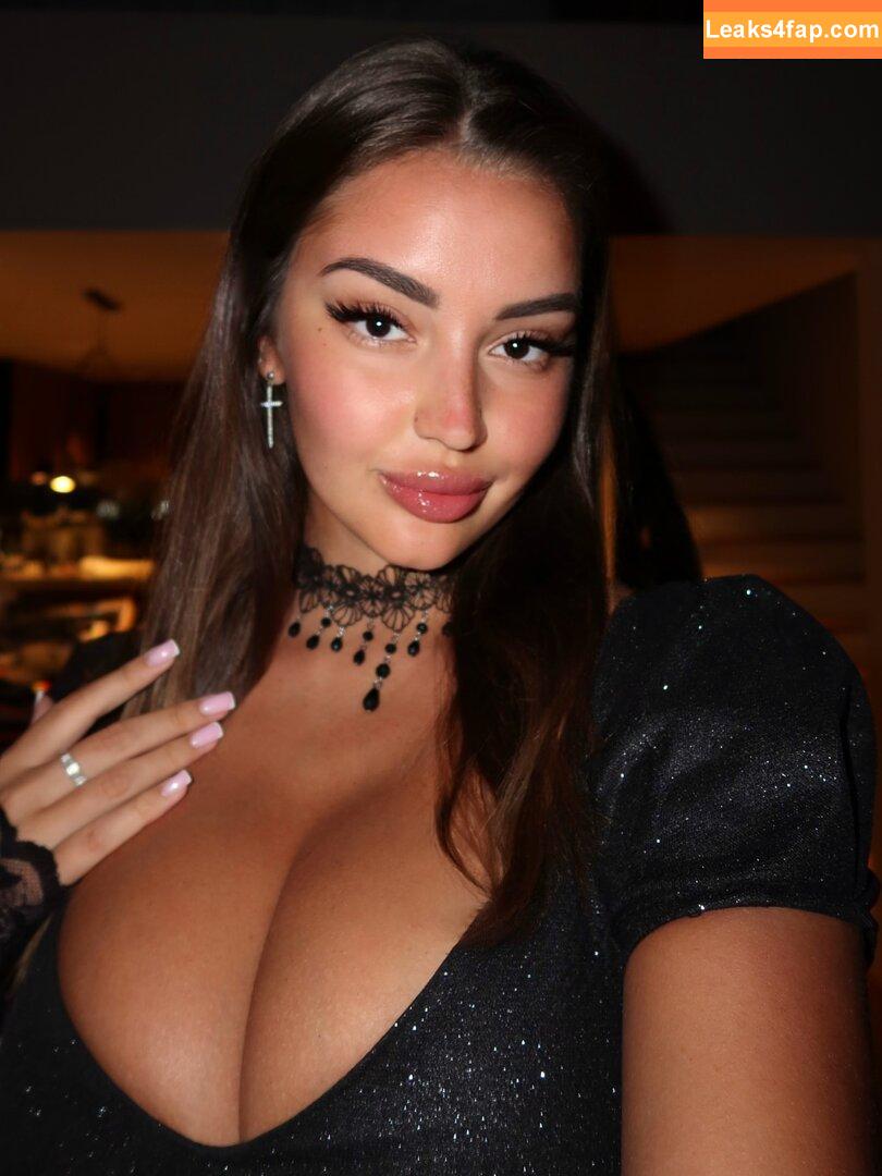 Mary Nabokova / Marina Nabokina / Mary Nabokova / nabokova.mary слитое фото фото #0013