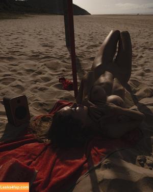 Mary Popiense photo #0225