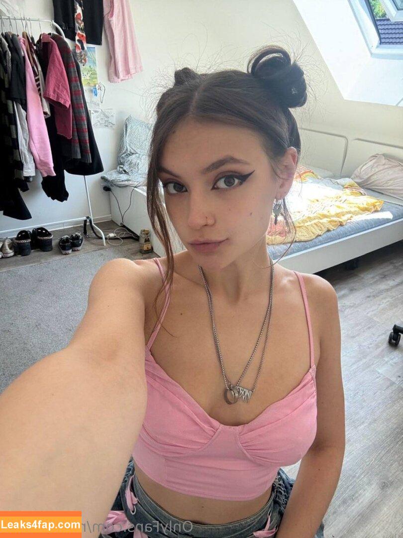 marymoorx /  leaked photo photo #0007