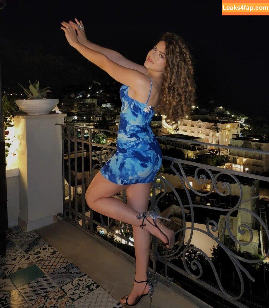 Maísa Silva /  leaked photo photo #0009