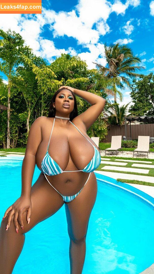 MaseratiXXX / clubmaseratixxx / kerrystayglam leaked photo photo #0025