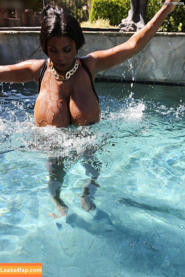 MaseratiXXX / clubmaseratixxx / kerrystayglam leaked photo photo #0225