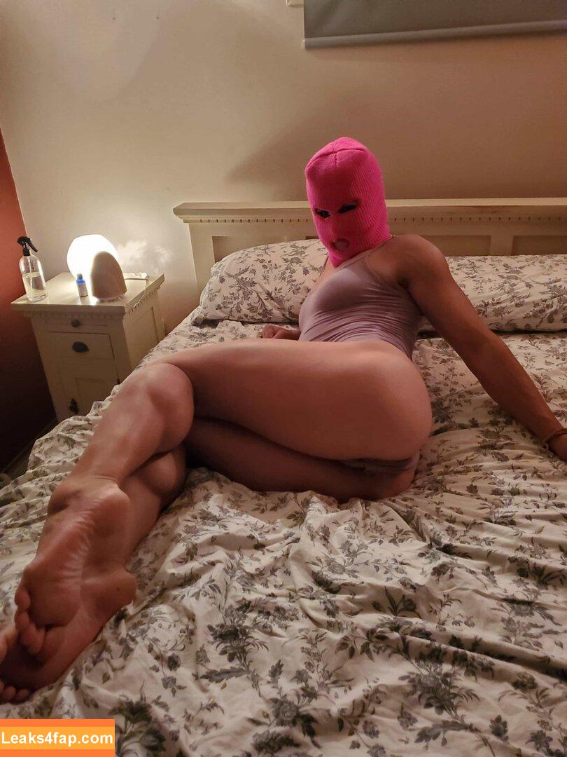 Masked Pink Peach / maskedpinkpeach / pink.peach.moon leaked photo photo #0017