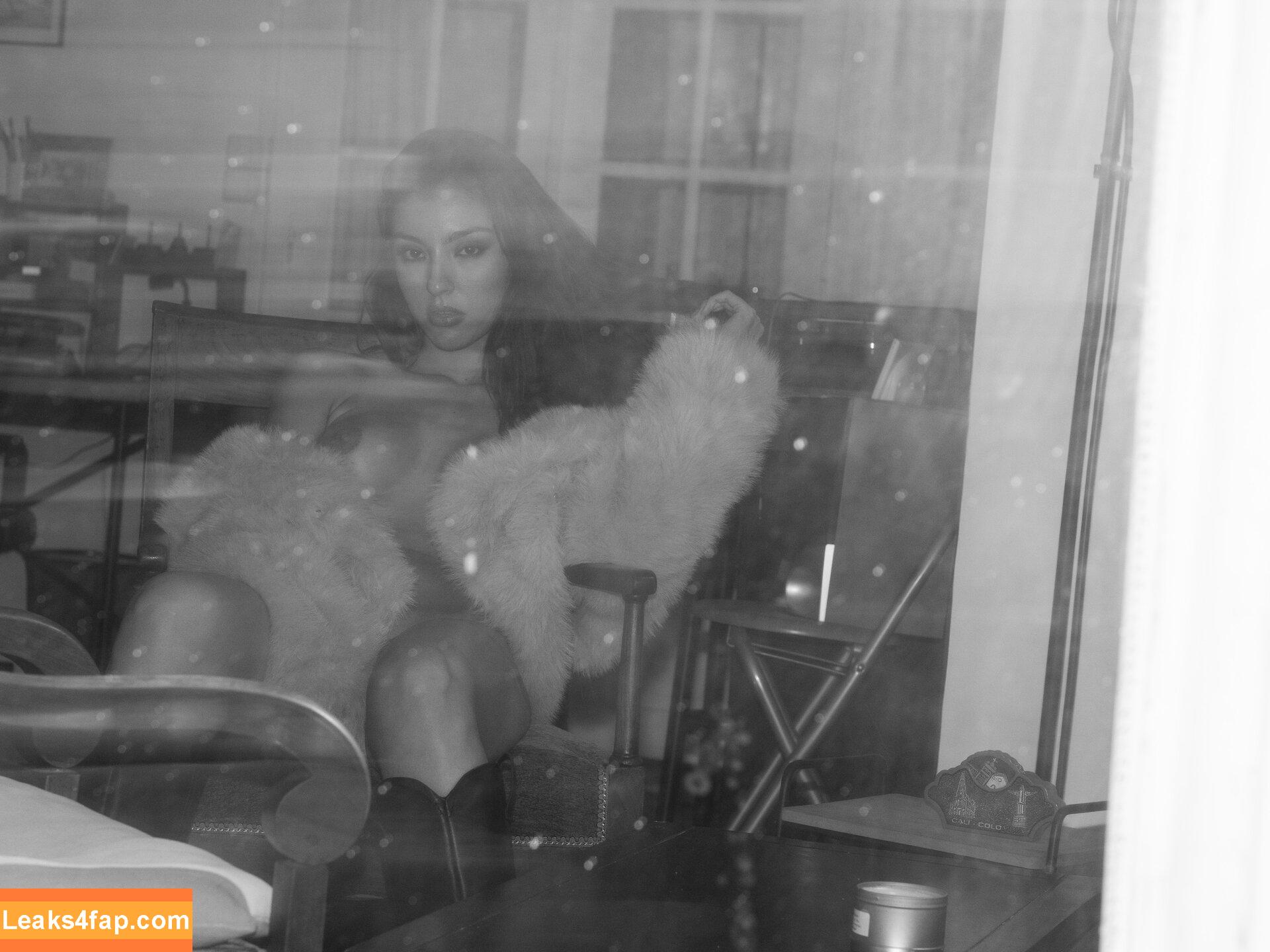 Mathilde Lasry / MathildeLsry / user слитое фото фото #0125