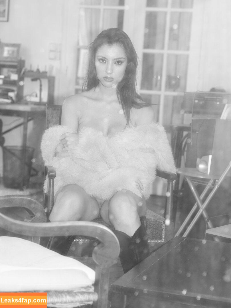Mathilde Lasry / MathildeLsry / user слитое фото фото #0132