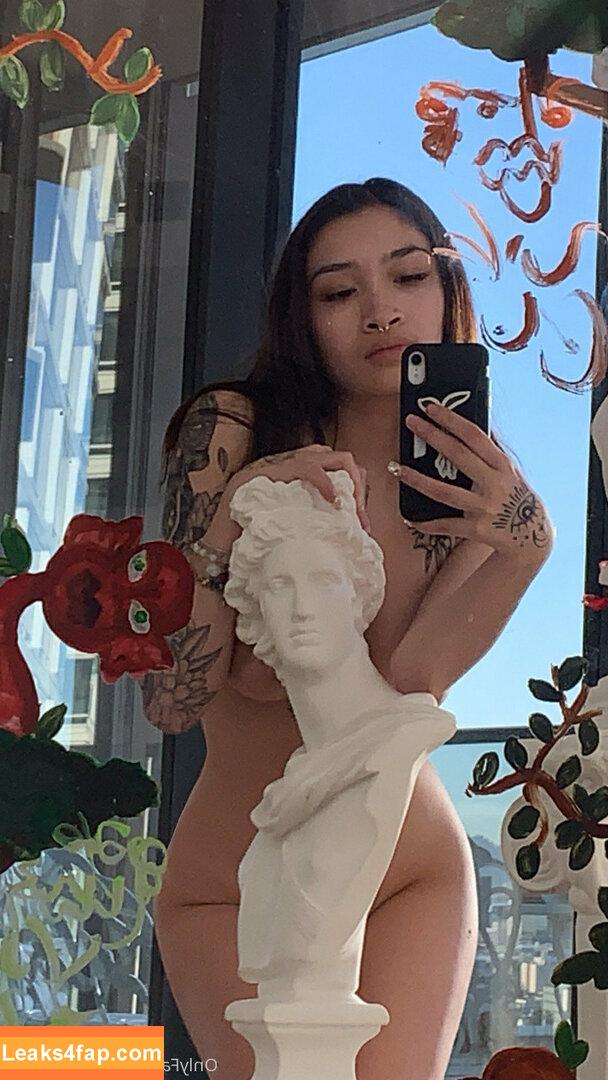 Matrixmika / Ariesvenus / Thiccuslyrata / Venusmatrix / matrixmicah leaked photo photo #0133