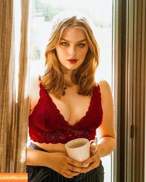 Maura Levanna photo #0012