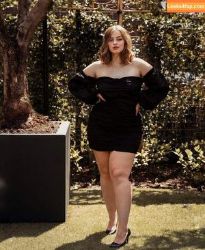 Maura Levanna photo #0014