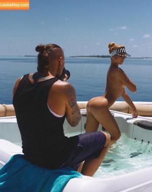 MAVRIN Magazine photo #0308