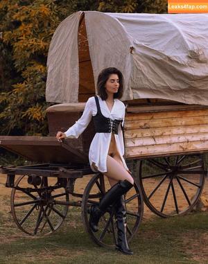 MAVRIN Magazine photo #0649