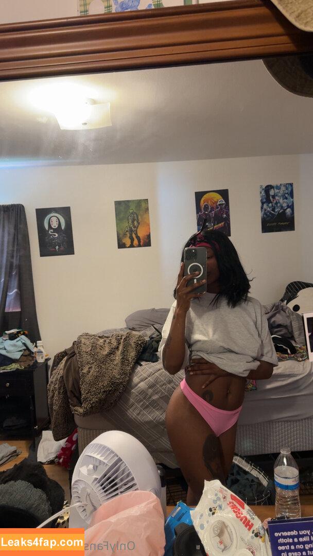 mawliee /  leaked photo photo #0004