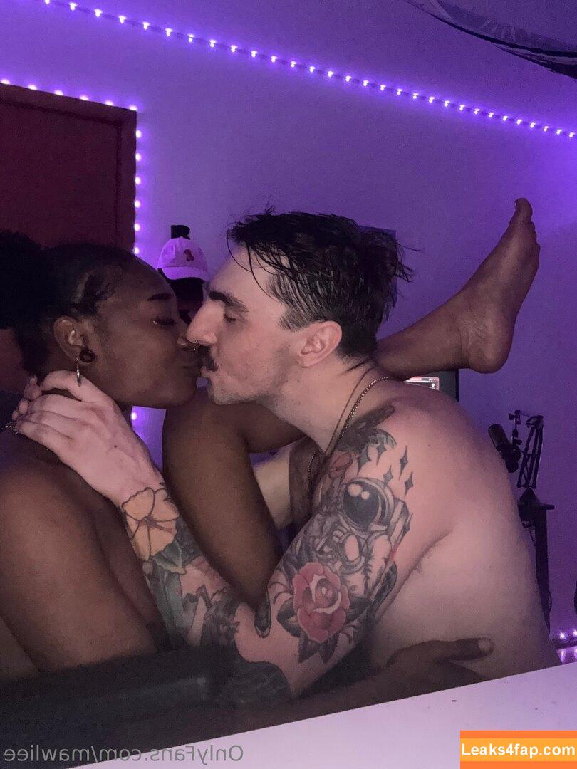 mawliee /  leaked photo photo #0025