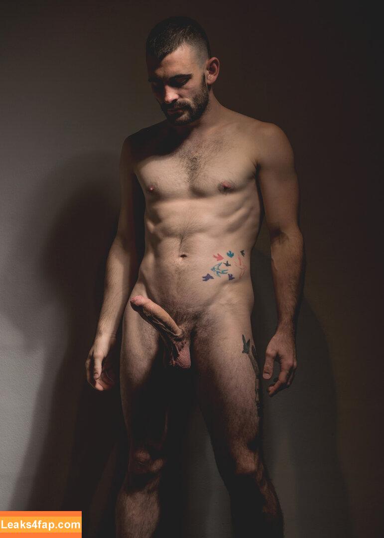 maxarionxxx / maxarion_thepony leaked photo photo #0003