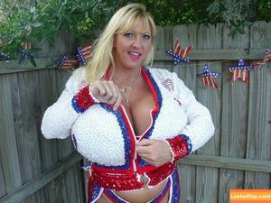 Maxi Mounds photo #0871