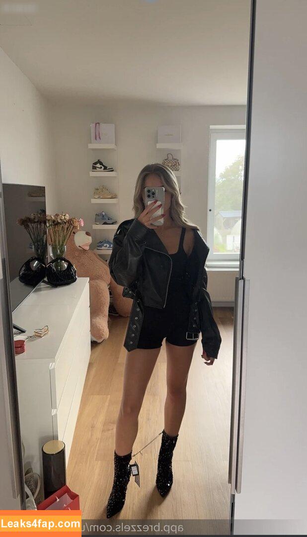 maxima_mclk /  leaked photo photo #0209