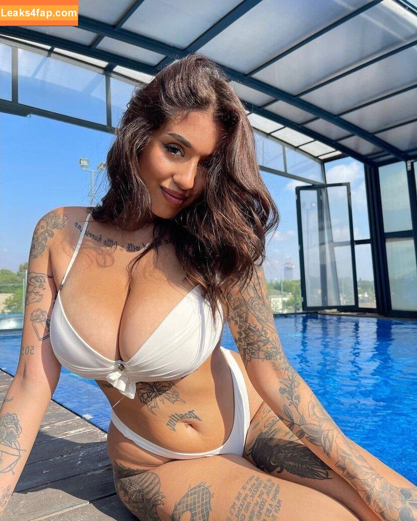 May Bakshi / maybakshi_ leaked photo photo #0020