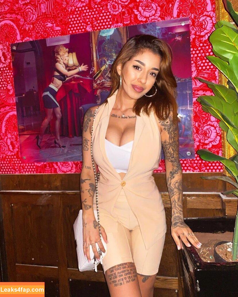 May Bakshi / maybakshi_ leaked photo photo #0126
