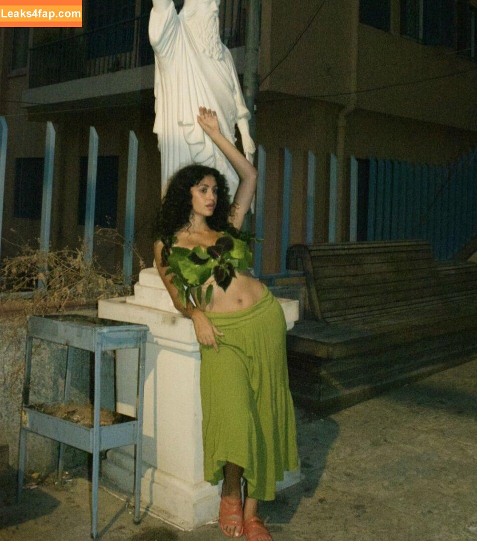 Maya Abdallah / maya.abdallah / mayuhnaise слитое фото фото #0085