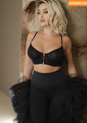 Maya berovic photo #0028