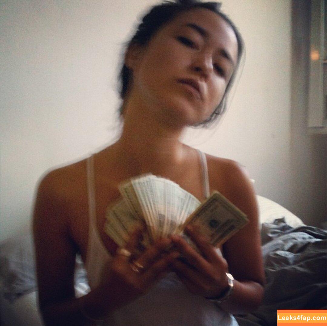 Maya Erskine / mayaerskine leaked photo photo #0003