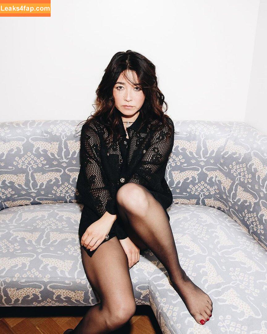 Maya Erskine / mayaerskine leaked photo photo #0009