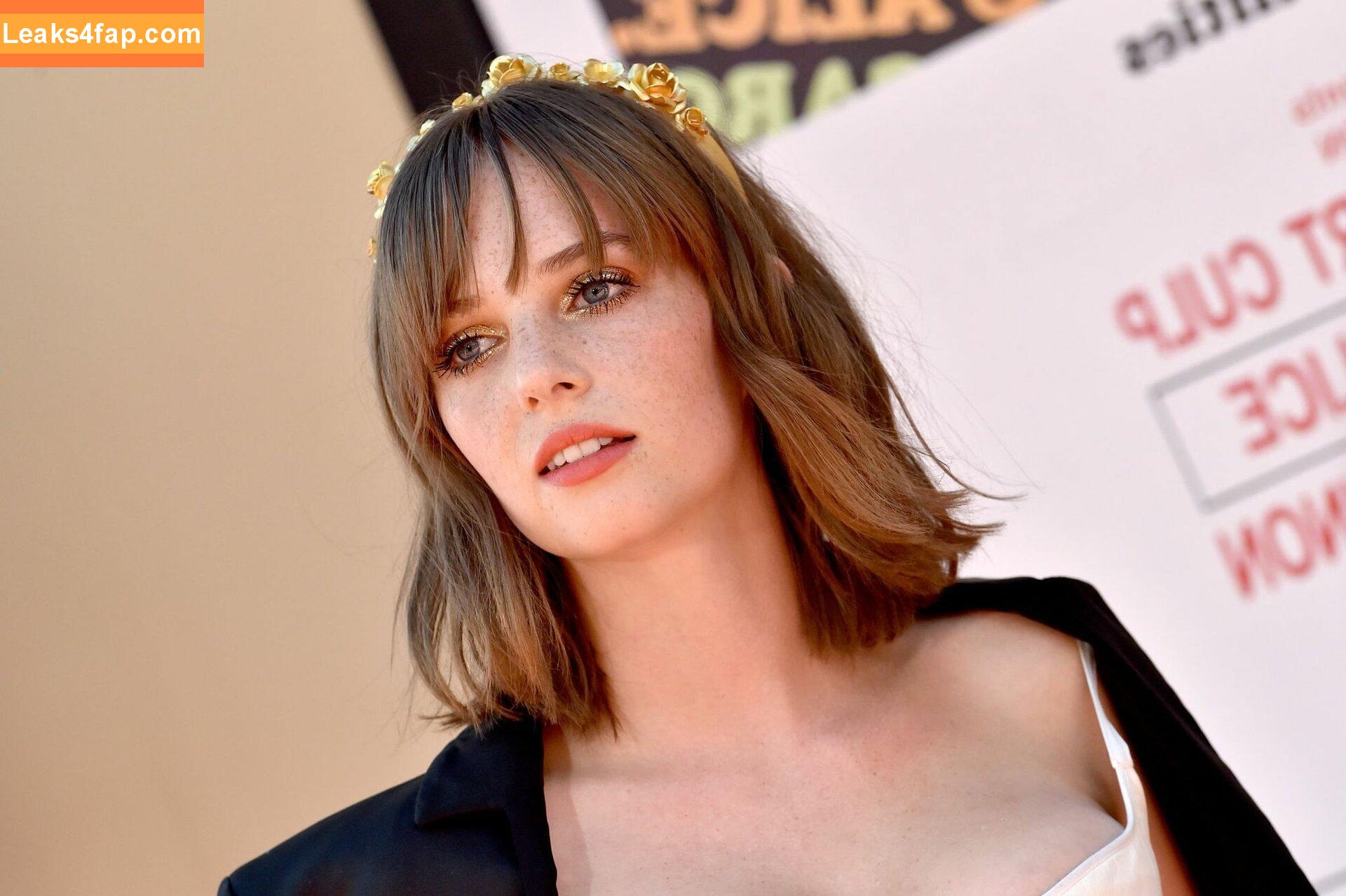 Maya Hawke / maya_hawke / neohawk2 leaked photo photo #0002