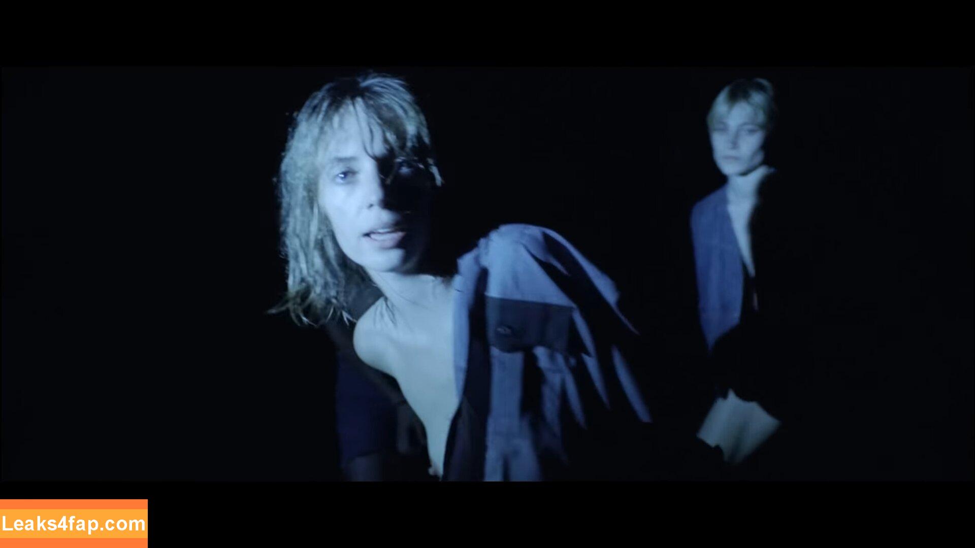 Maya Hawke / maya_hawke / neohawk2 leaked photo photo #0036