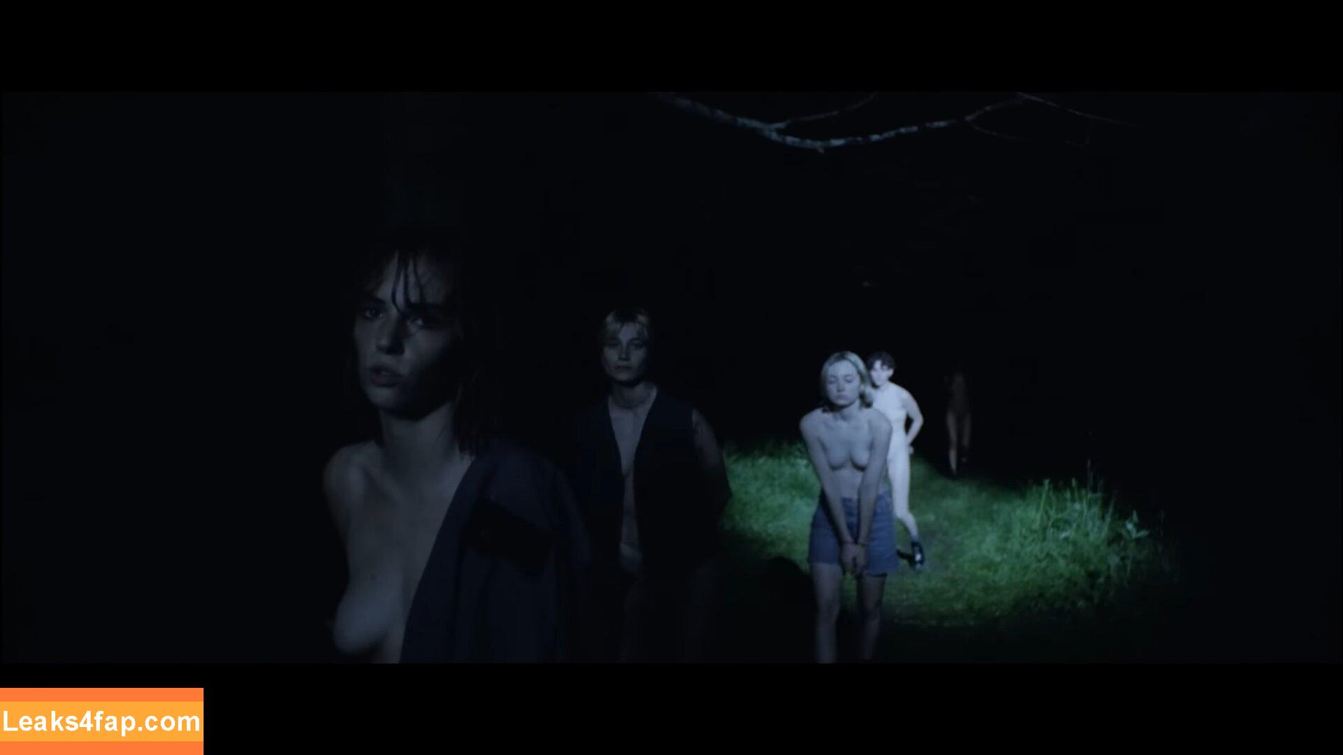 Maya Hawke / maya_hawke / neohawk2 leaked photo photo #0039