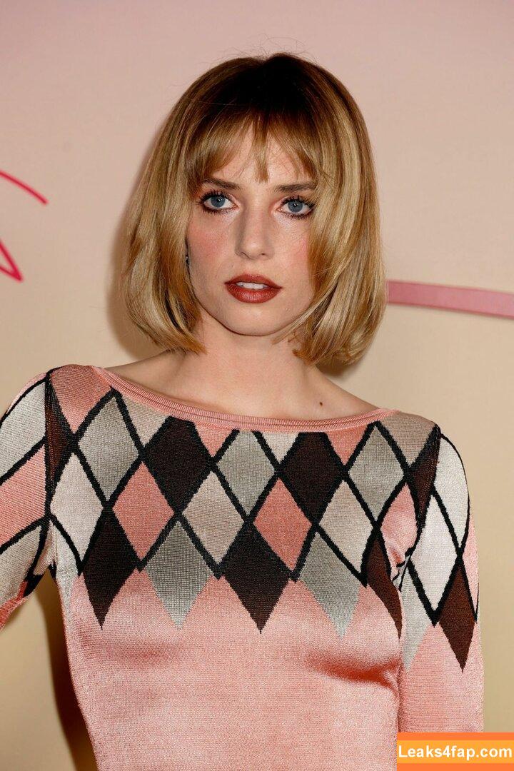 Maya Hawke / maya_hawke / neohawk2 leaked photo photo #0055