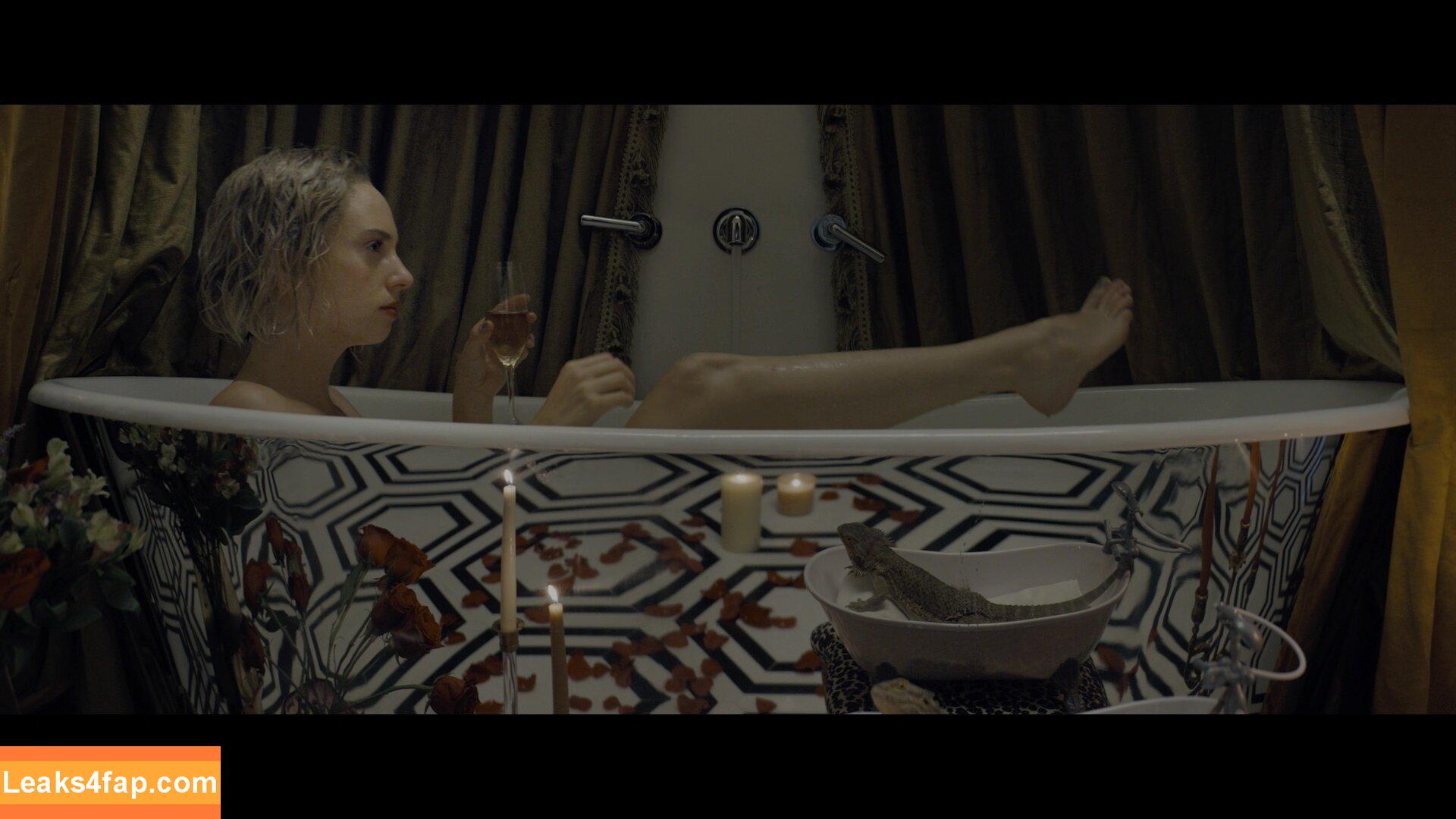 Maya Hawke / maya_hawke / neohawk2 leaked photo photo #0084