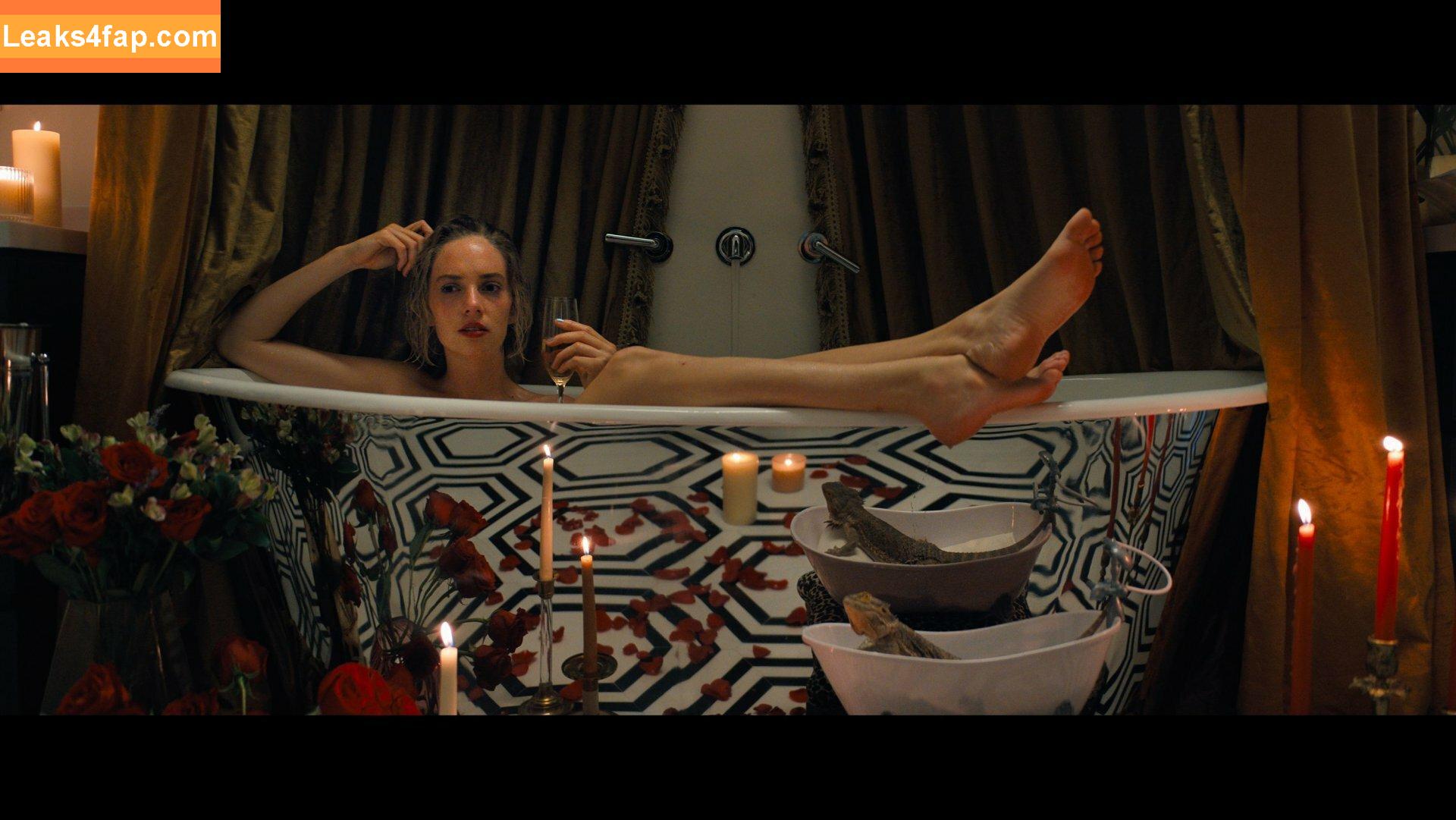 Maya Hawke / maya_hawke / neohawk2 leaked photo photo #0085