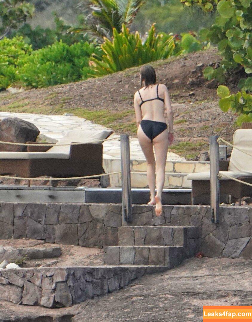 Maya Hawke / maya_hawke / neohawk2 leaked photo photo #0091