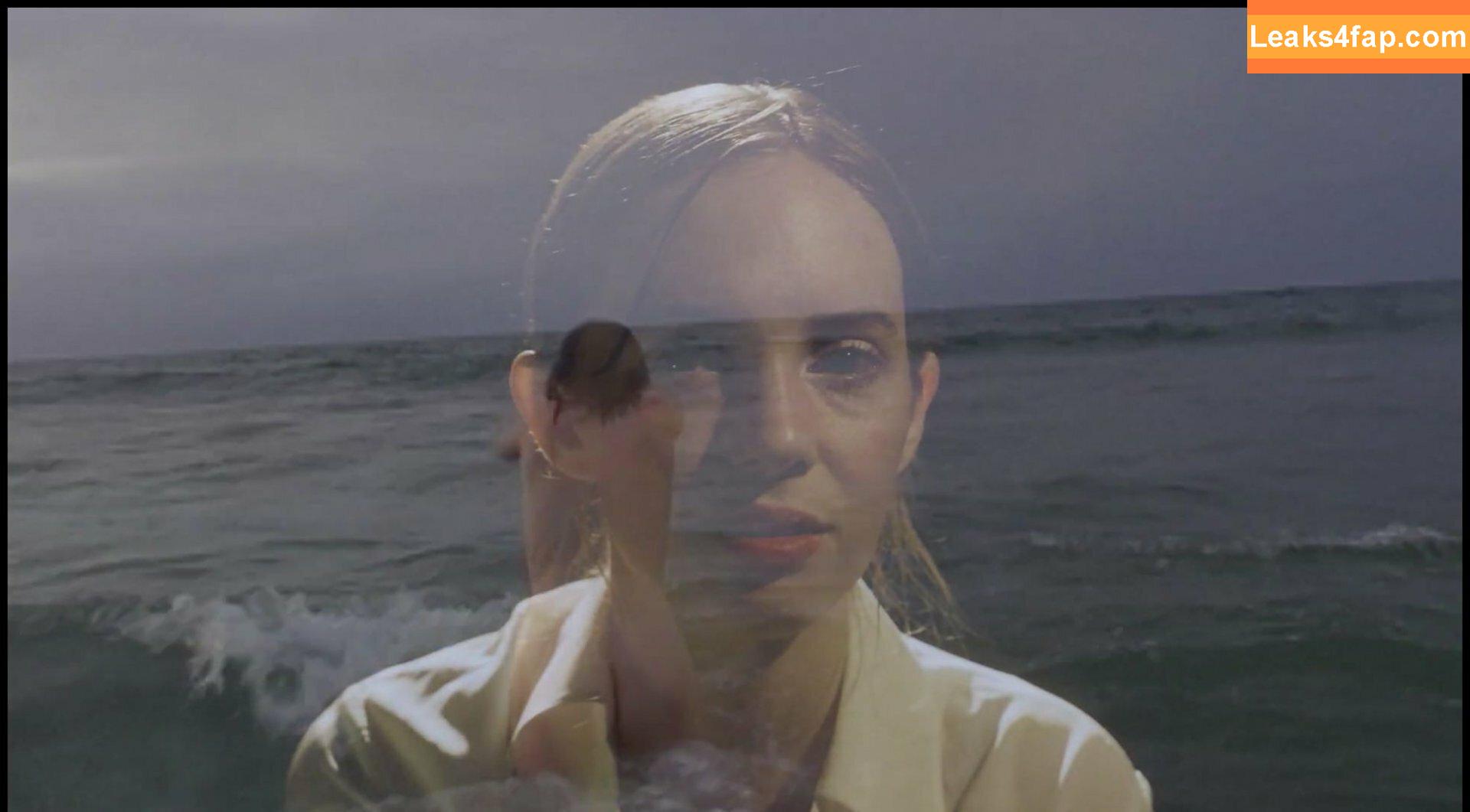 Maya Hawke / maya_hawke / neohawk2 leaked photo photo #0094