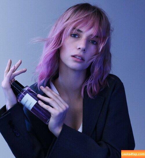Maya Hawke / maya_hawke / neohawk2 слитое фото фото #0096