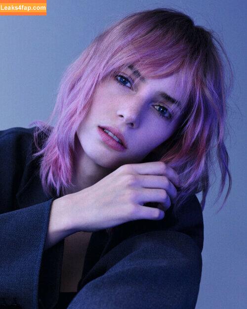 Maya Hawke / maya_hawke / neohawk2 слитое фото фото #0097